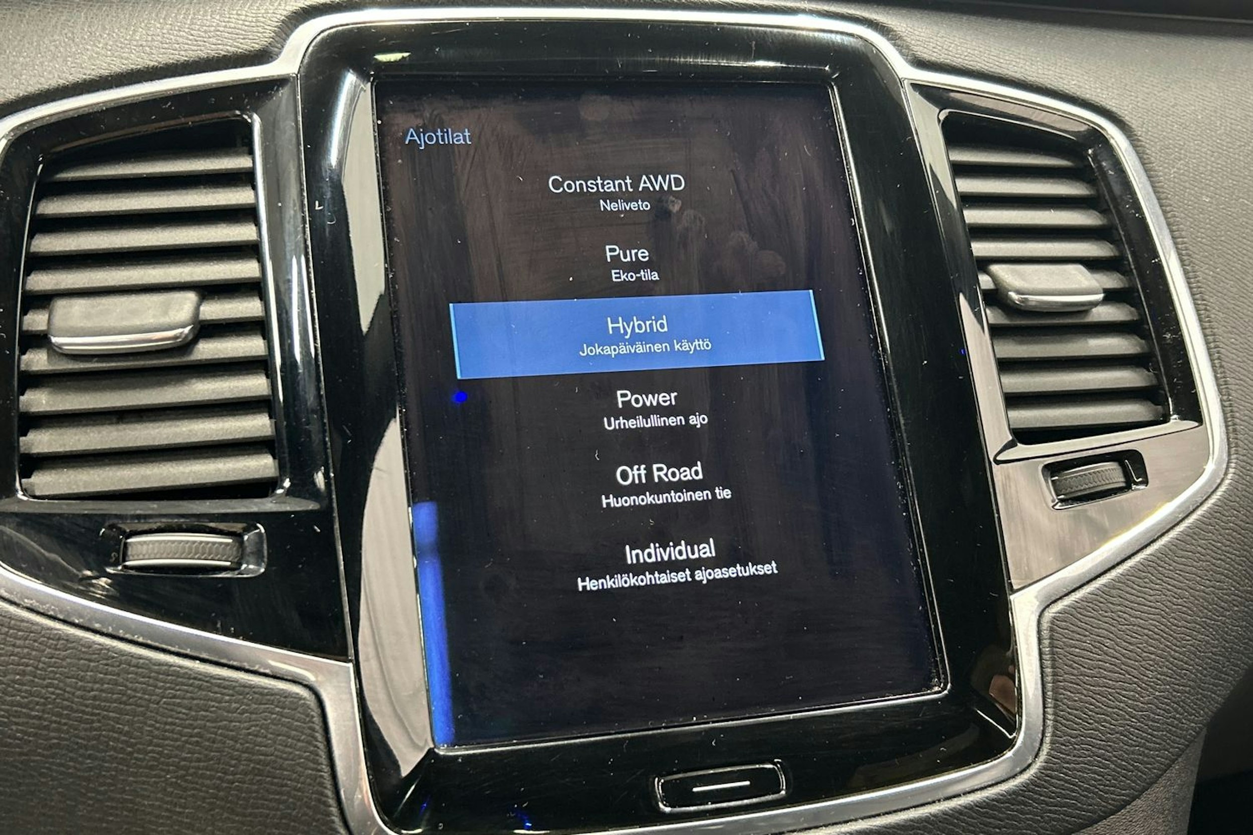 sininen Volvo XC90 2017 kuva 29.