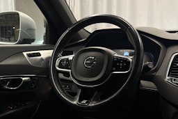 musta Volvo XC90 2017 kuva 14.