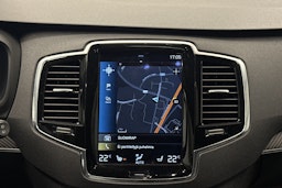 musta Volvo XC90 2017 kuva 18.