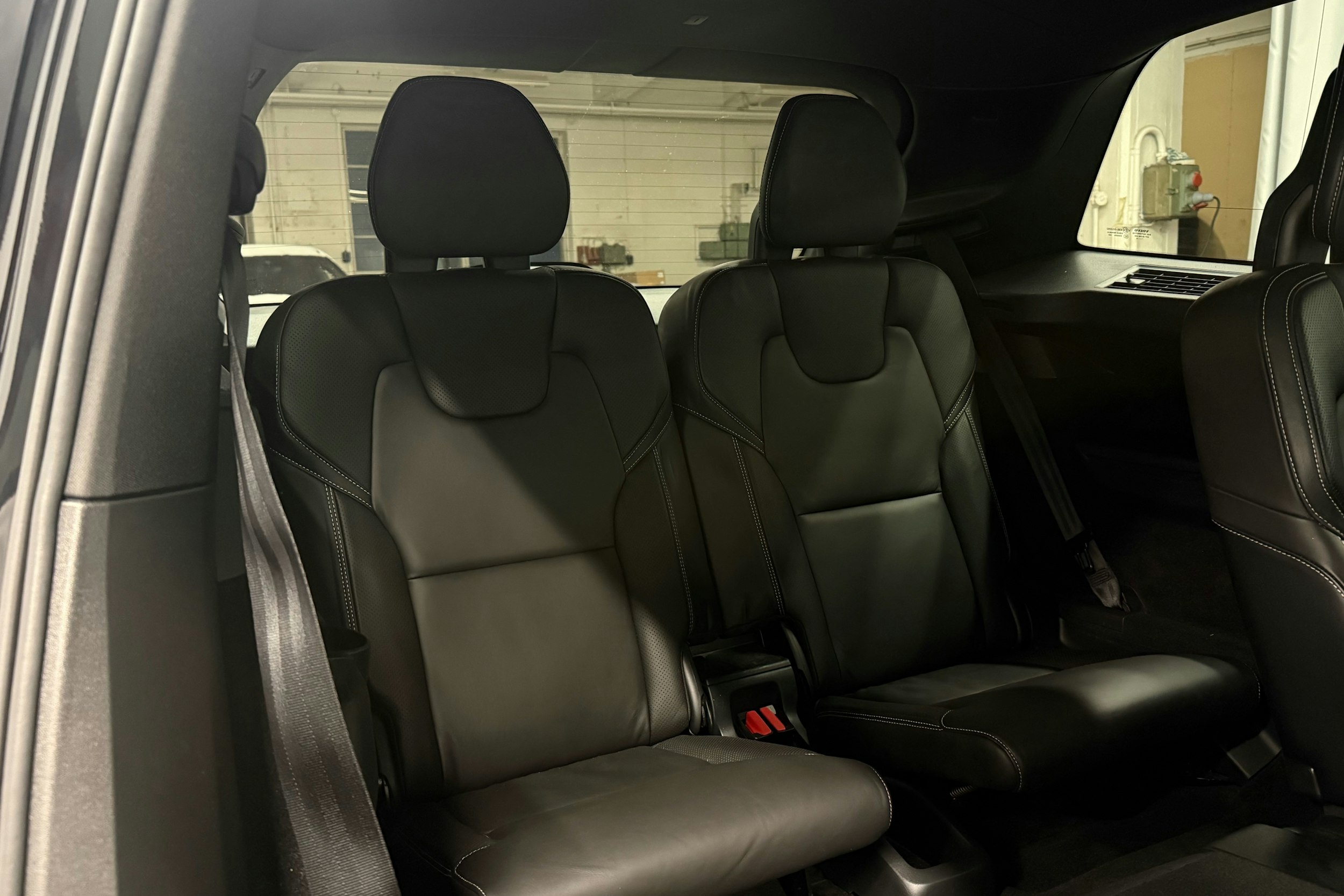 musta Volvo XC90 2017 kuva 26.