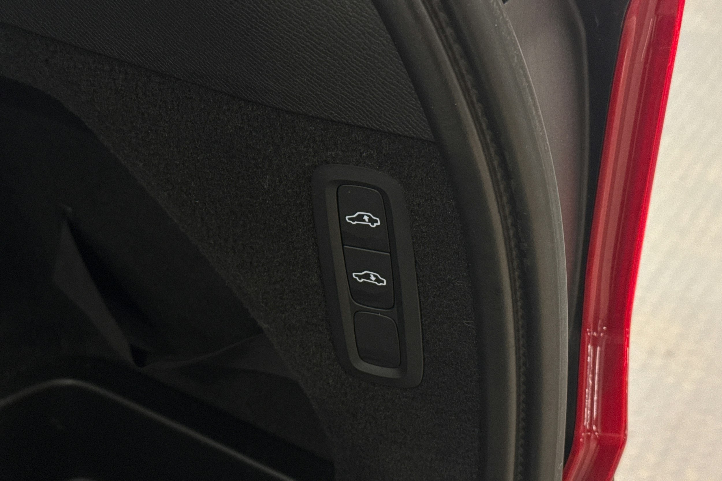 musta Volvo XC90 2017 kuva 33.