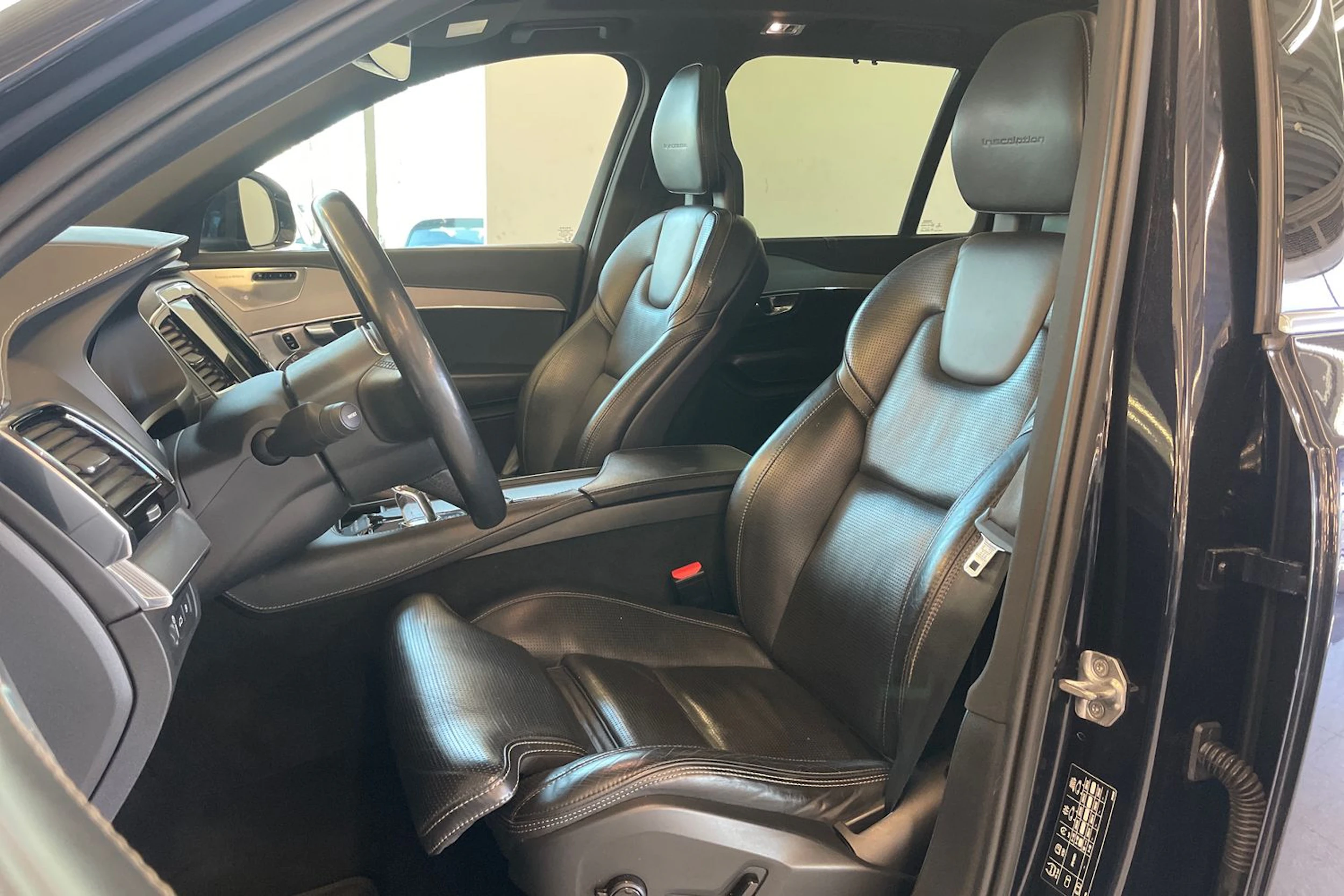 Sininen Volvo XC90 2017 kuva 13.