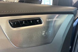 Sininen Volvo XC90 2017 kuva 14.