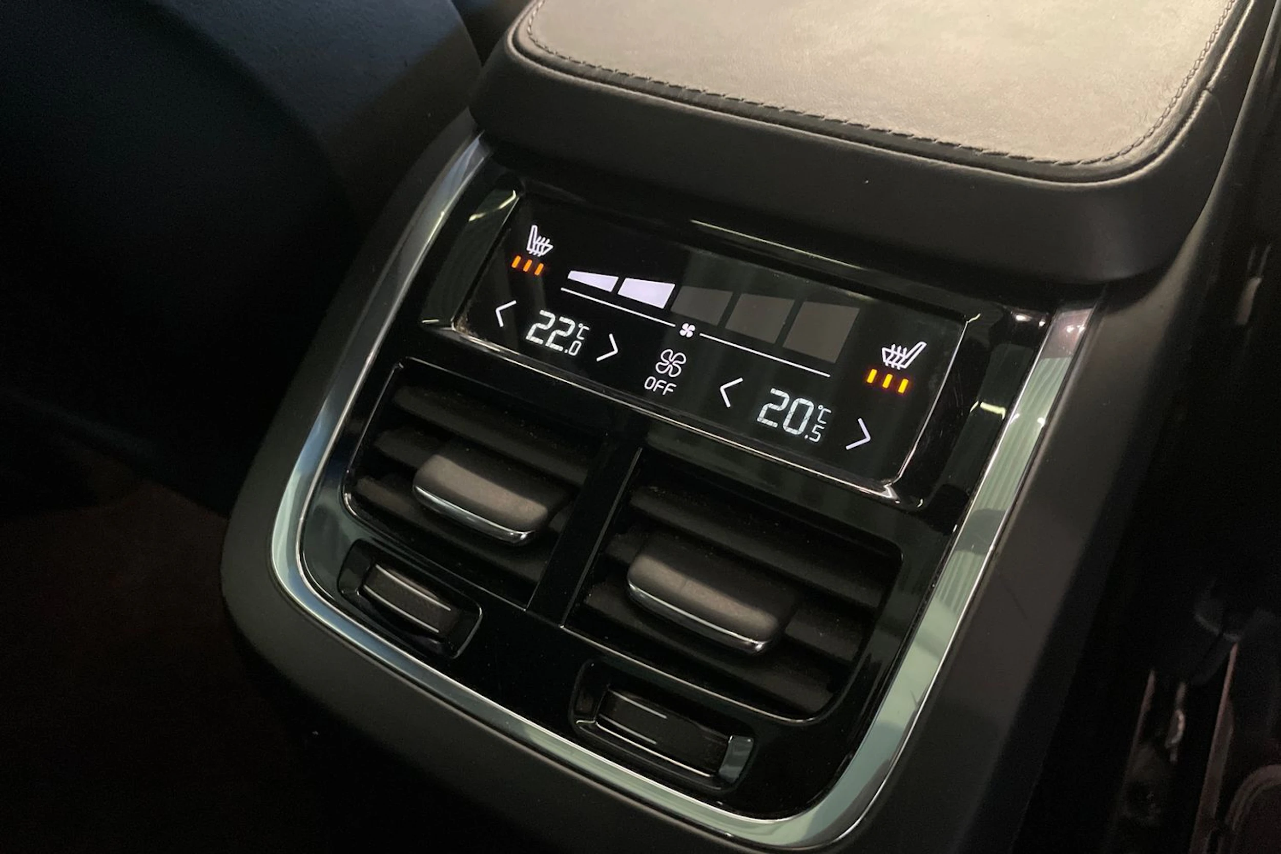 Sininen Volvo XC90 2017 kuva 25.