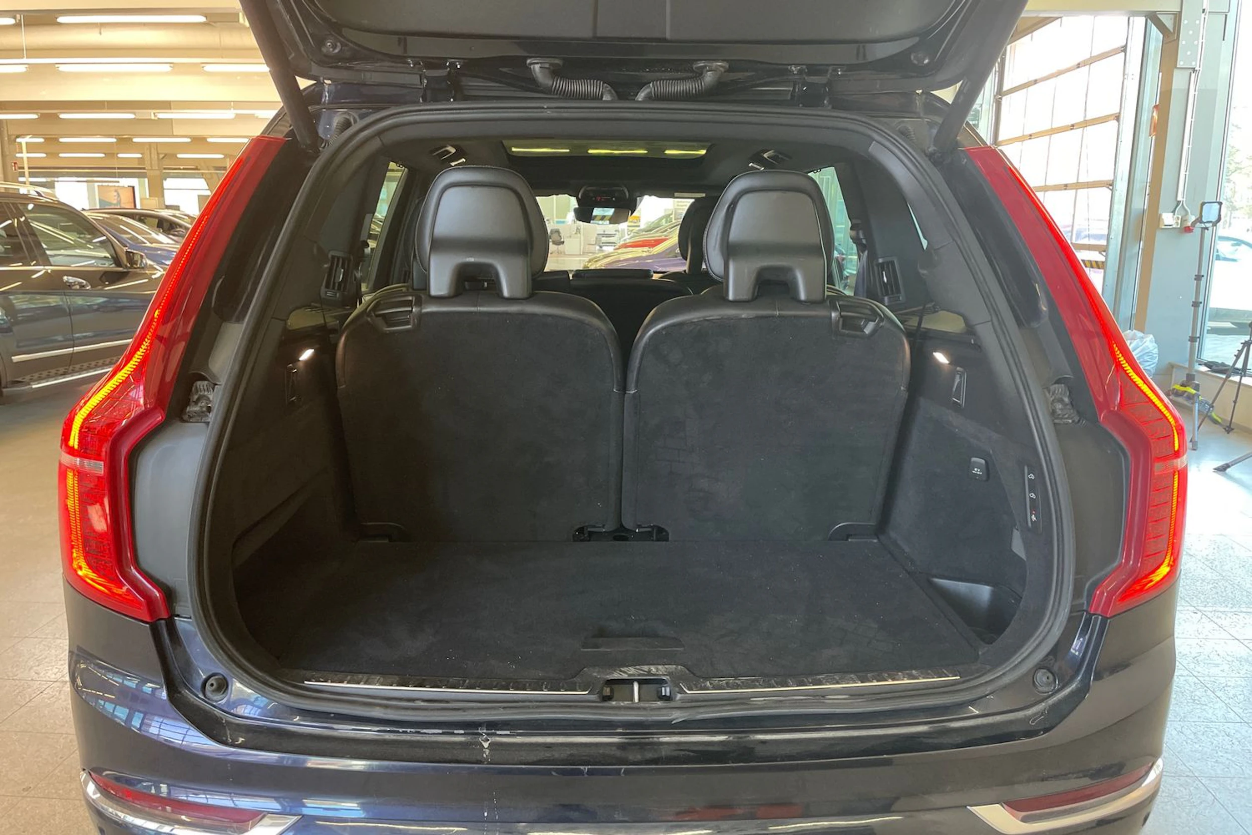 Sininen Volvo XC90 2017 kuva 27.