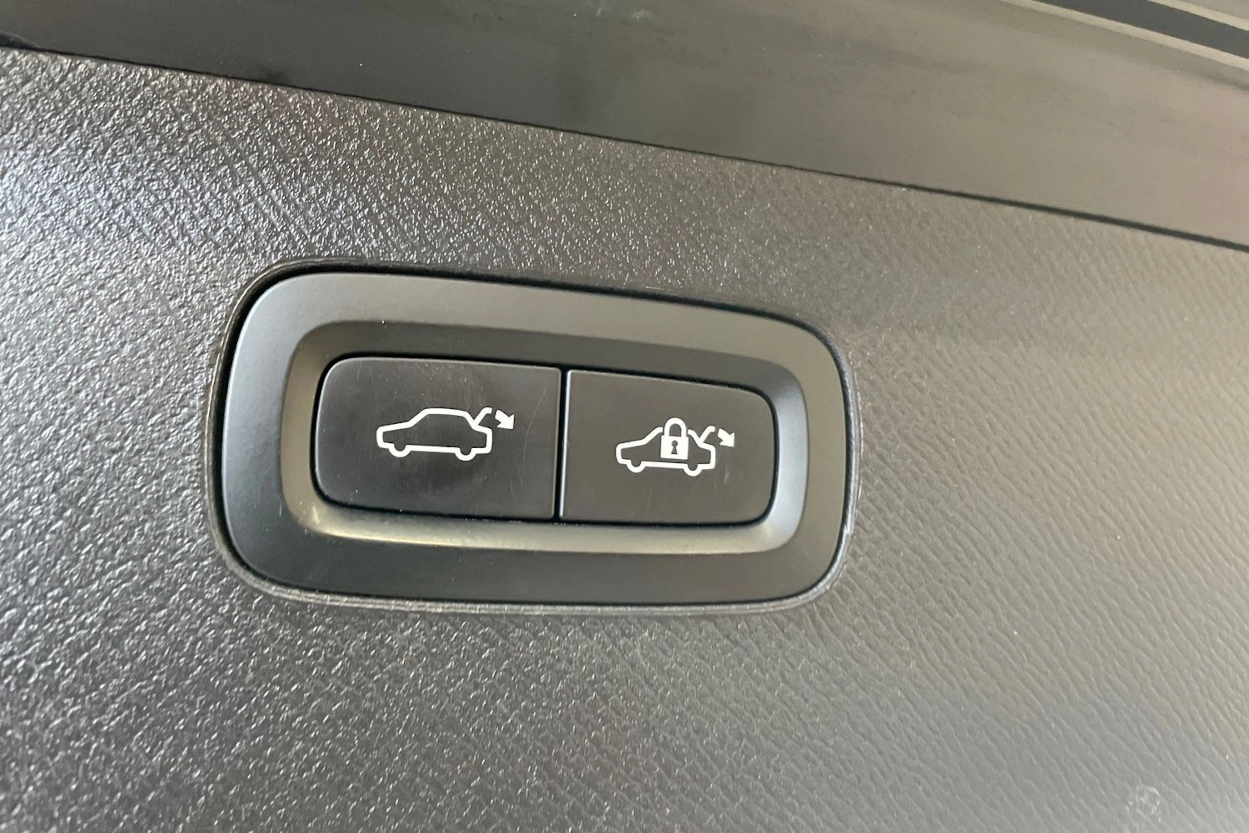 Sininen Volvo XC90 2017 kuva 29.