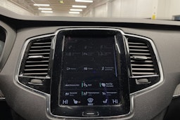 sininen Volvo XC90 2017 kuva 17.