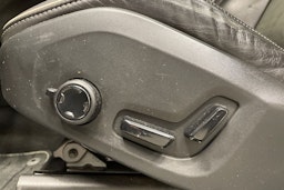 sininen Volvo XC90 2017 kuva 26.