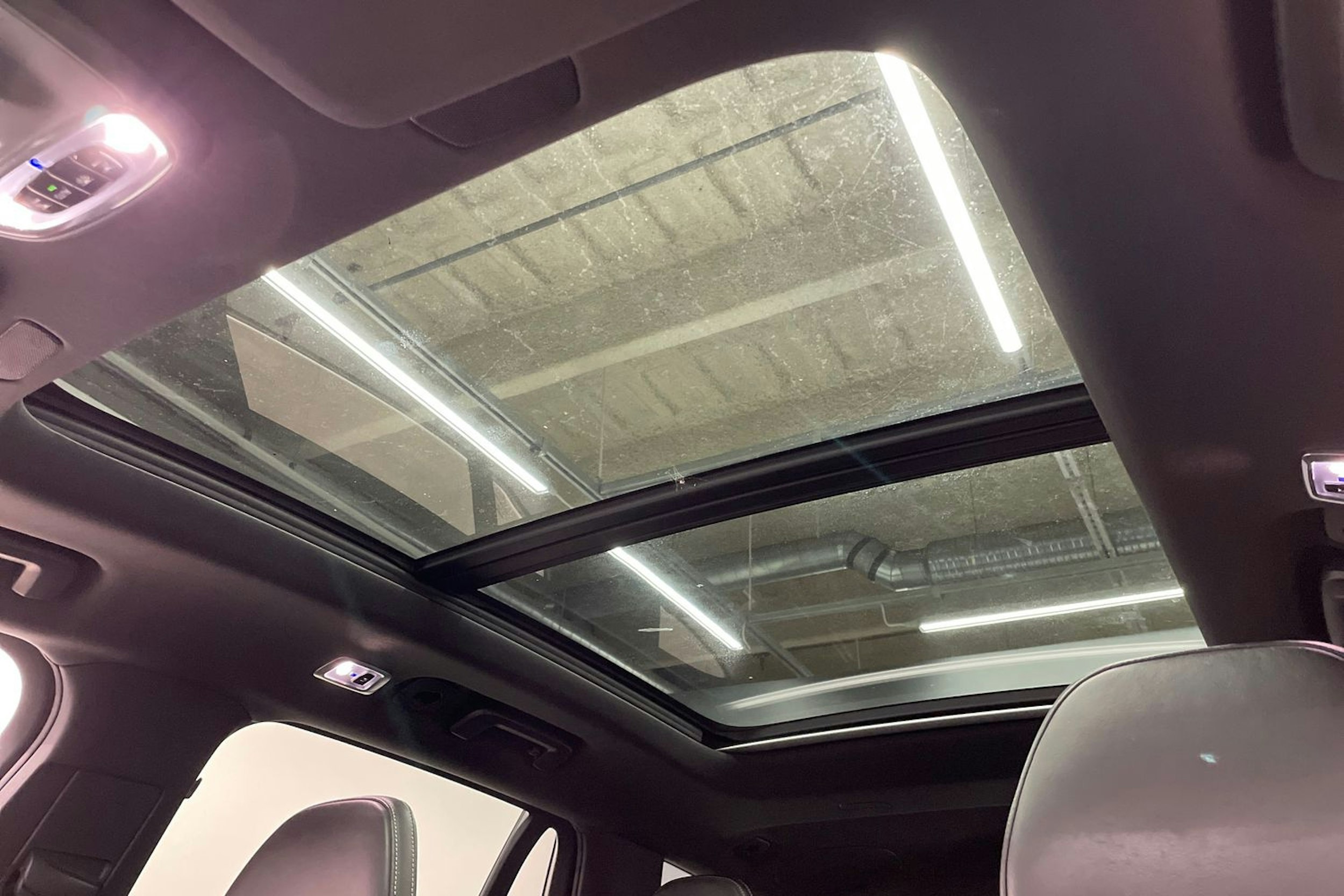 sininen Volvo XC90 2017 kuva 28.