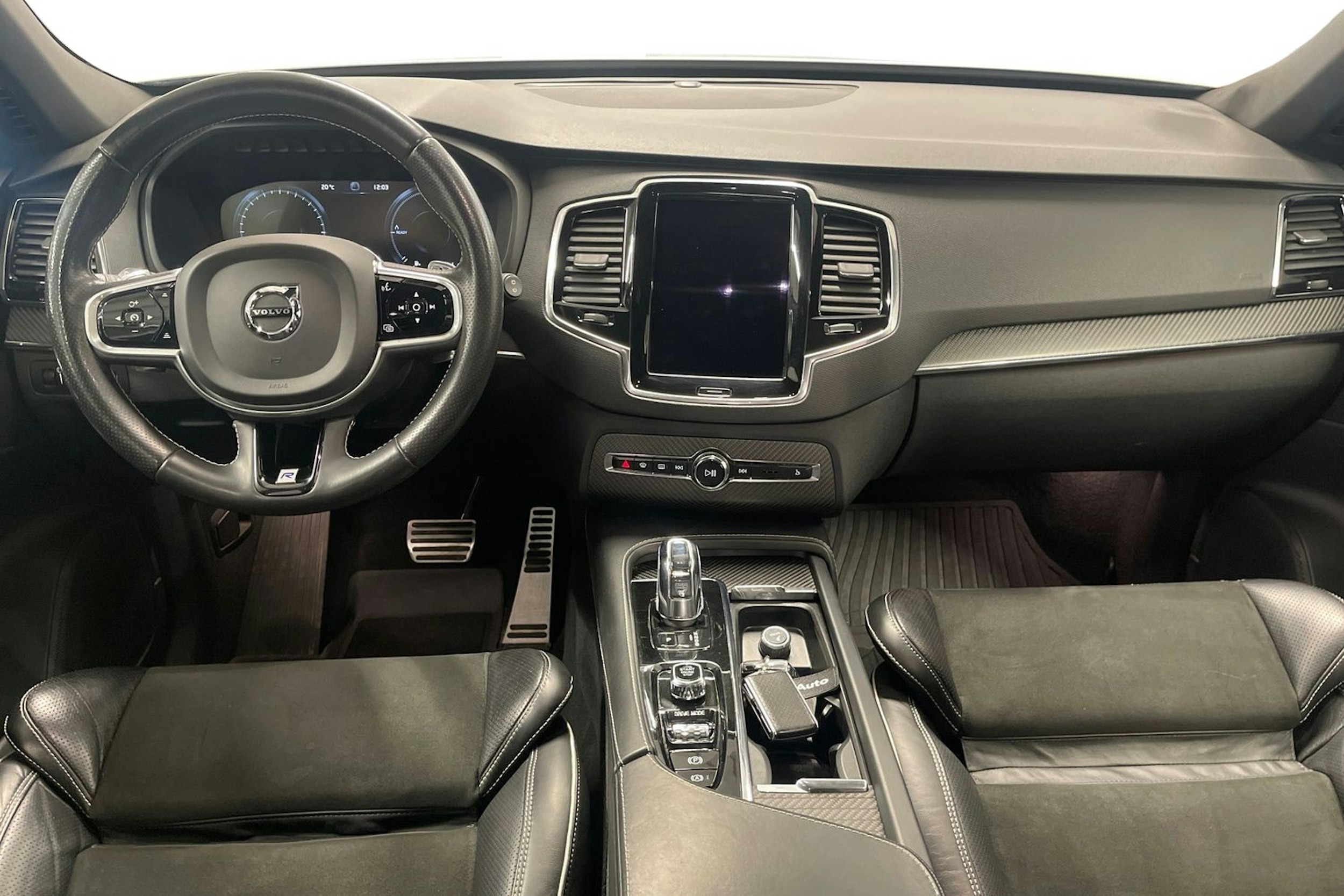 valkoinen Volvo XC90 2018 kuva 9.