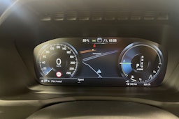 valkoinen Volvo XC90 2018 kuva 16.