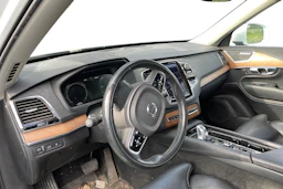 valkoinen Volvo XC90 2017 kuva 3.