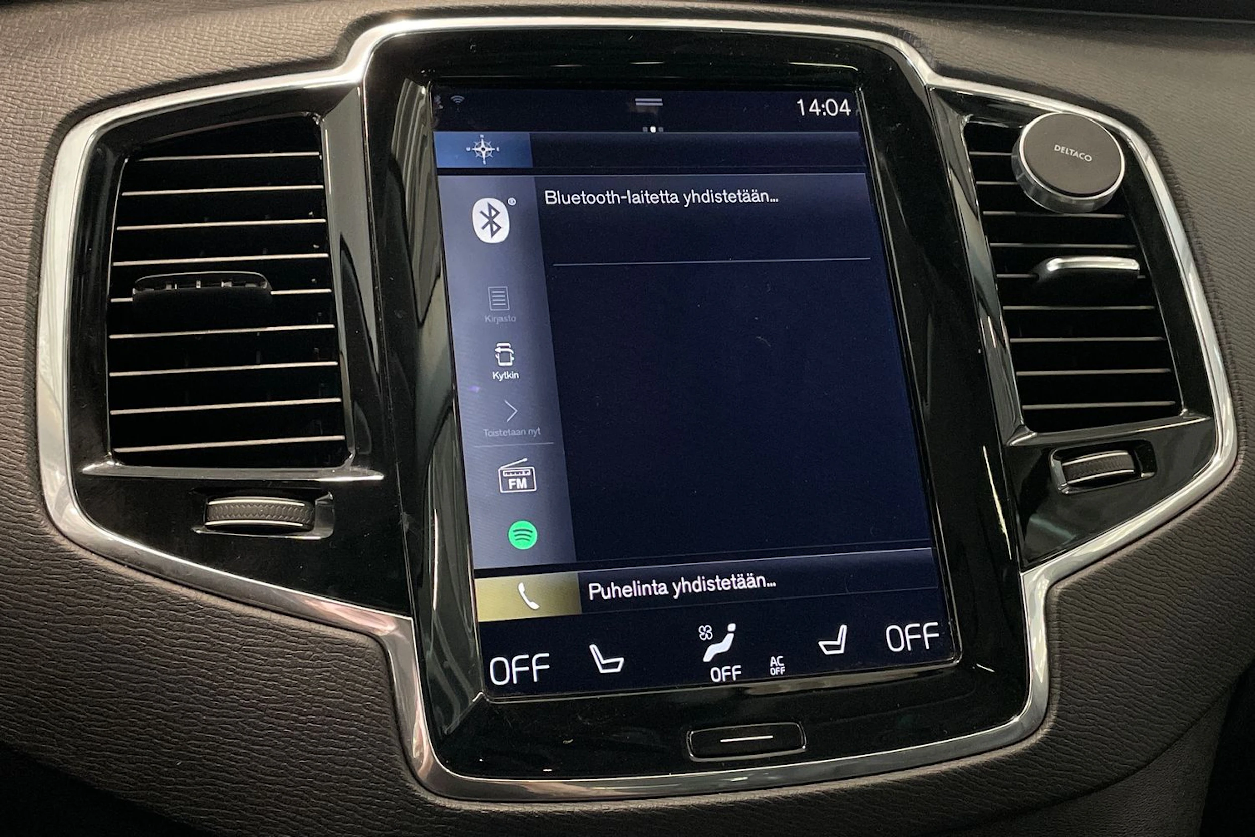 valkoinen Volvo XC90 2017 kuva 24.