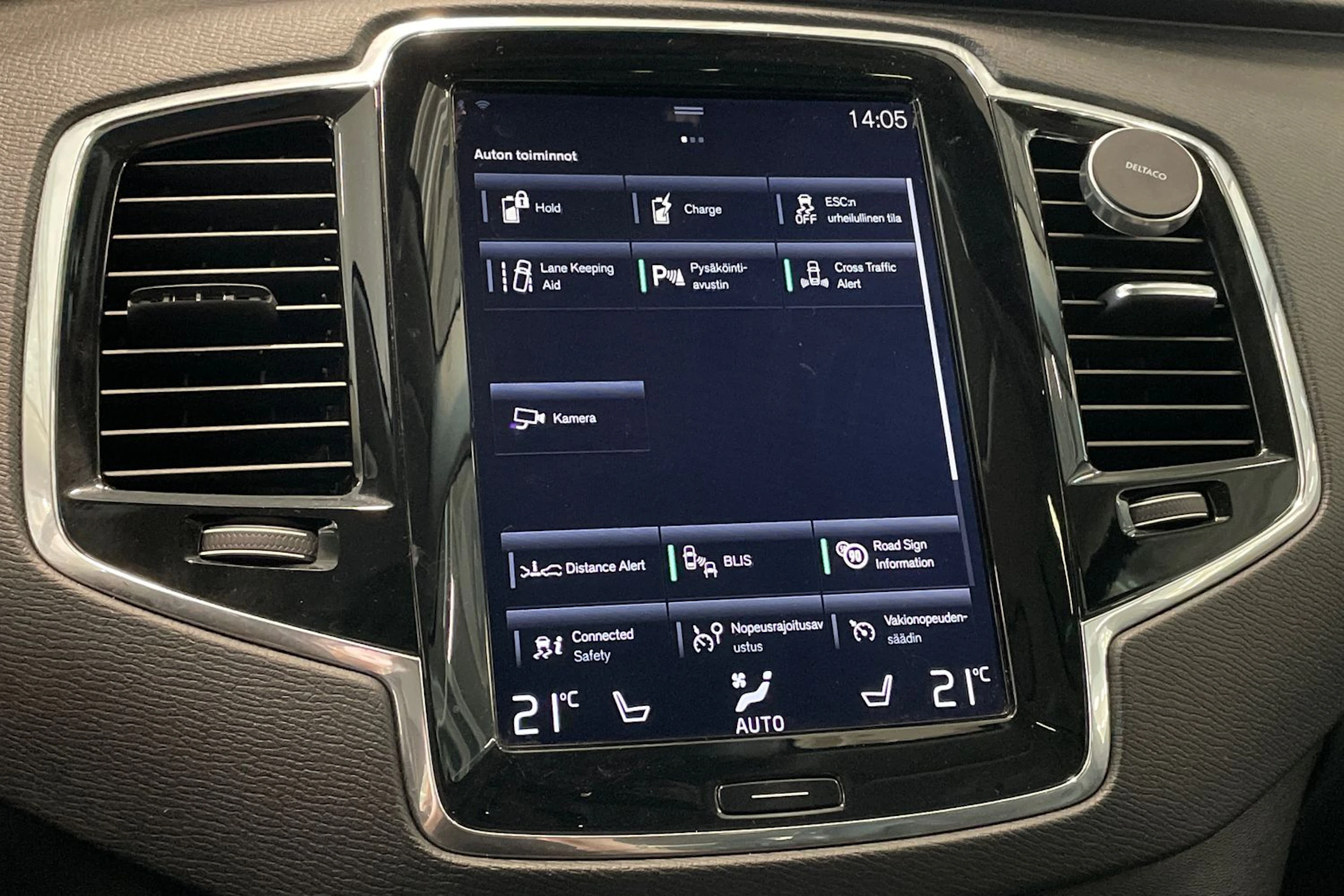 valkoinen Volvo XC90 2017 kuva 26.
