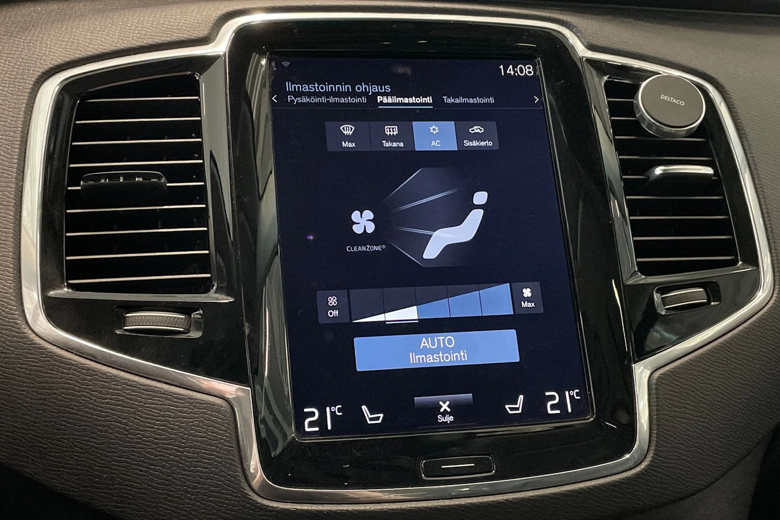 valkoinen Volvo XC90 2017 kuva 30.