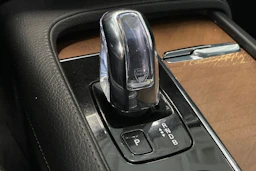valkoinen Volvo XC90 2017 kuva 34.
