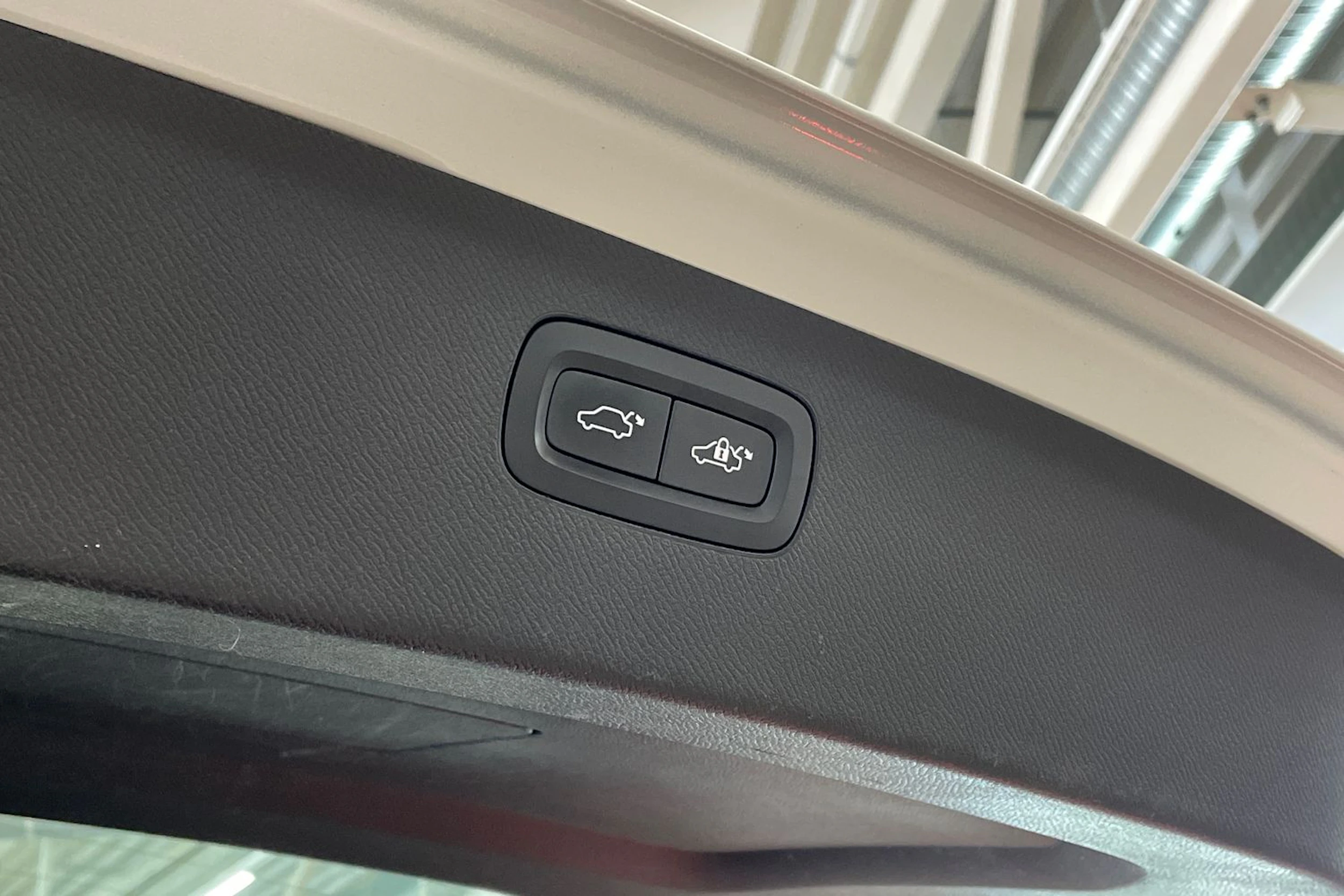 valkoinen Volvo XC90 2017 kuva 39.