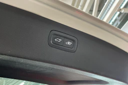 valkoinen Volvo XC90 2017 kuva 39.