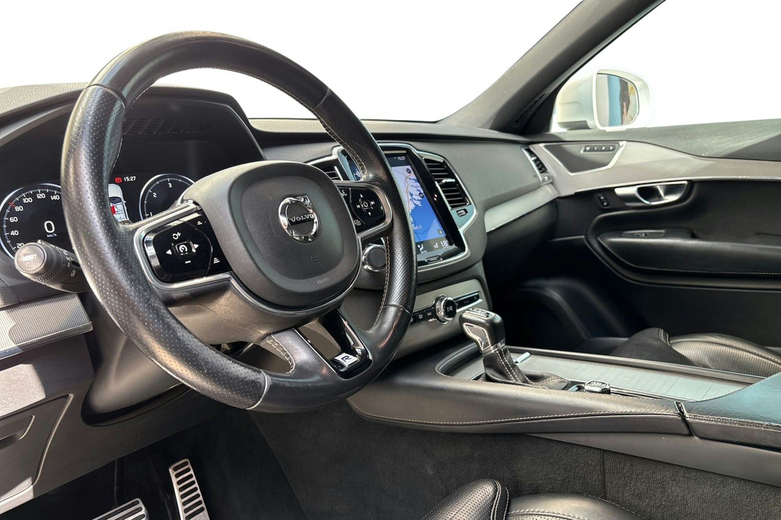 harmaa Volvo XC90 2017 kuva 6.
