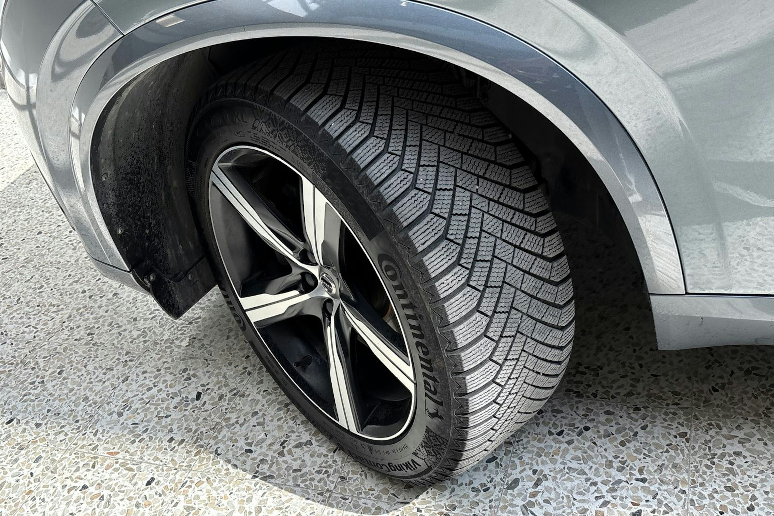 harmaa Volvo XC90 2017 kuva 10.