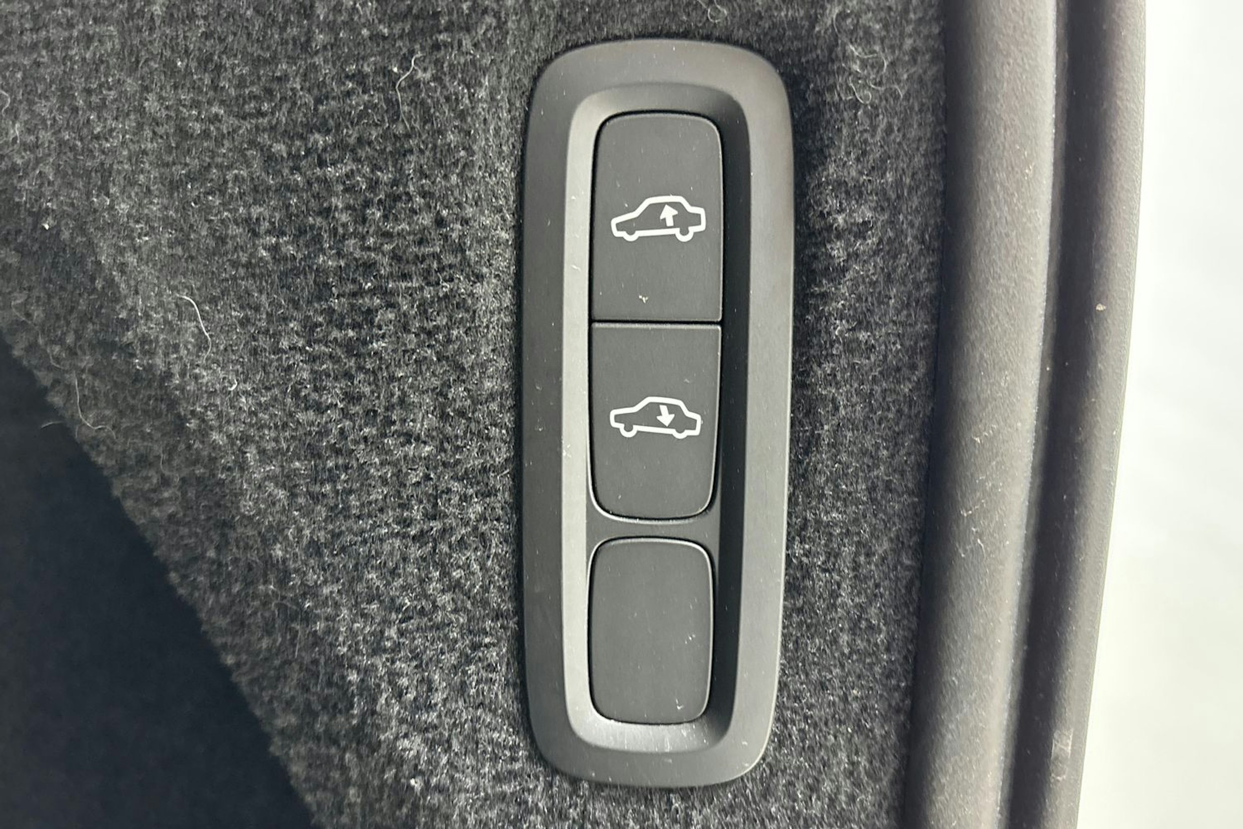 harmaa Volvo XC90 2017 kuva 13.