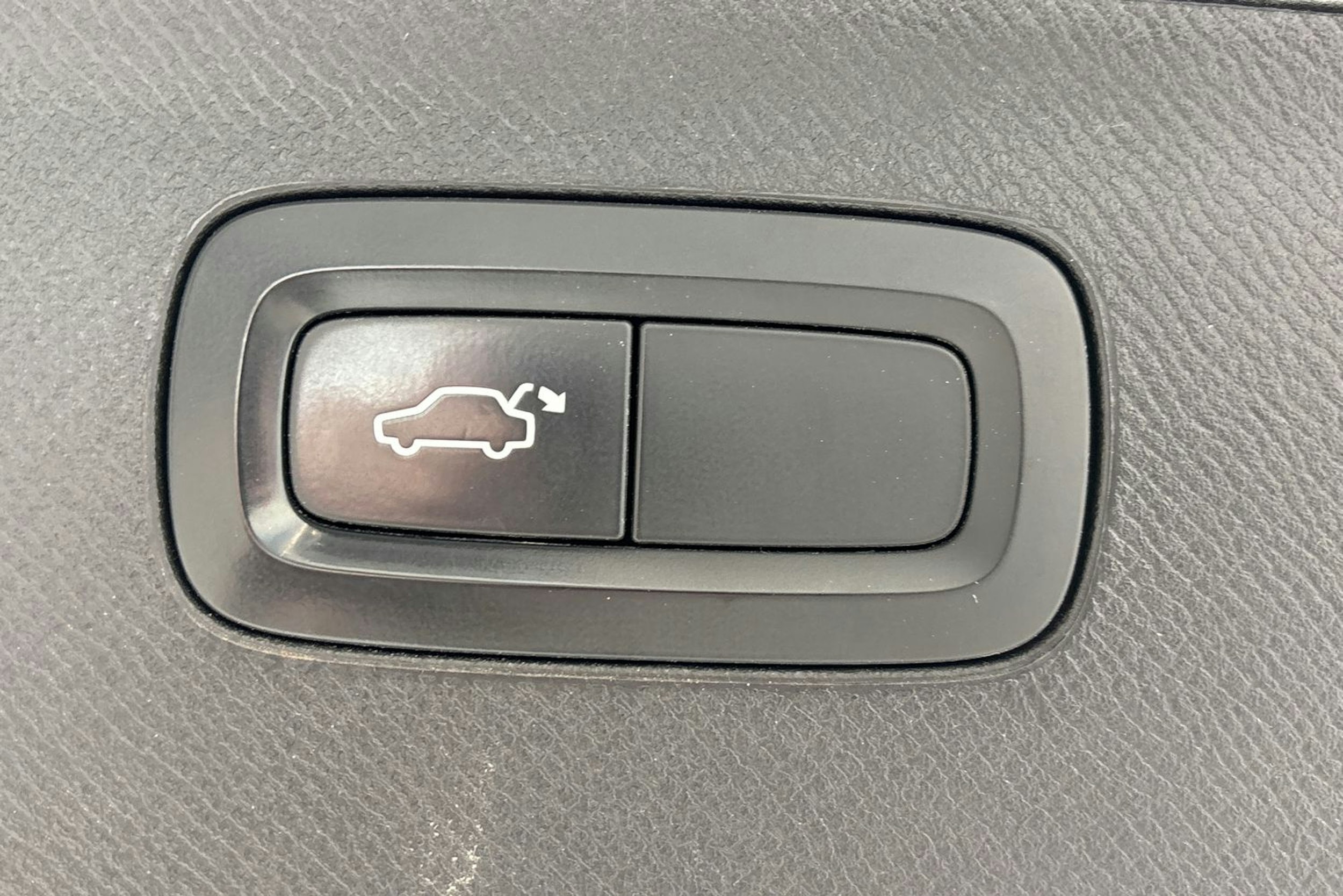 harmaa Volvo XC90 2017 kuva 15.