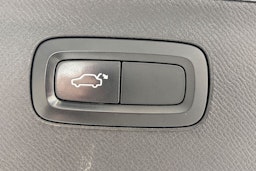 harmaa Volvo XC90 2017 kuva 15.