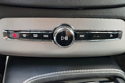 harmaa Volvo XC90 2017 kuva 25.