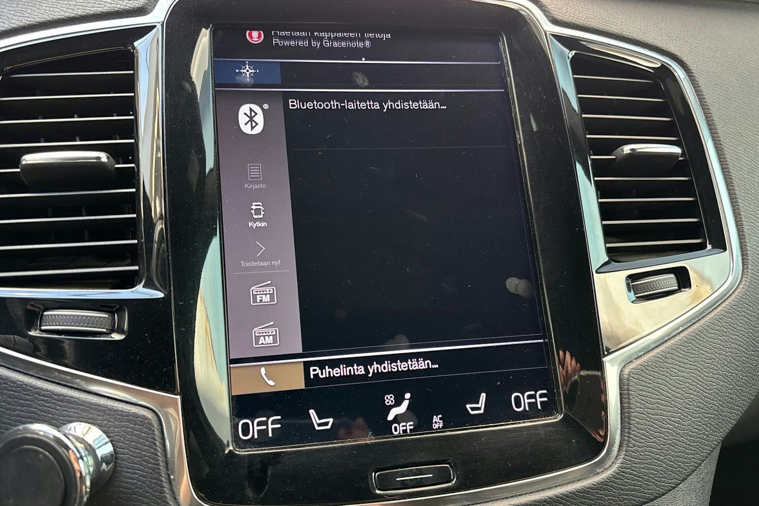 harmaa Volvo XC90 2017 kuva 28.