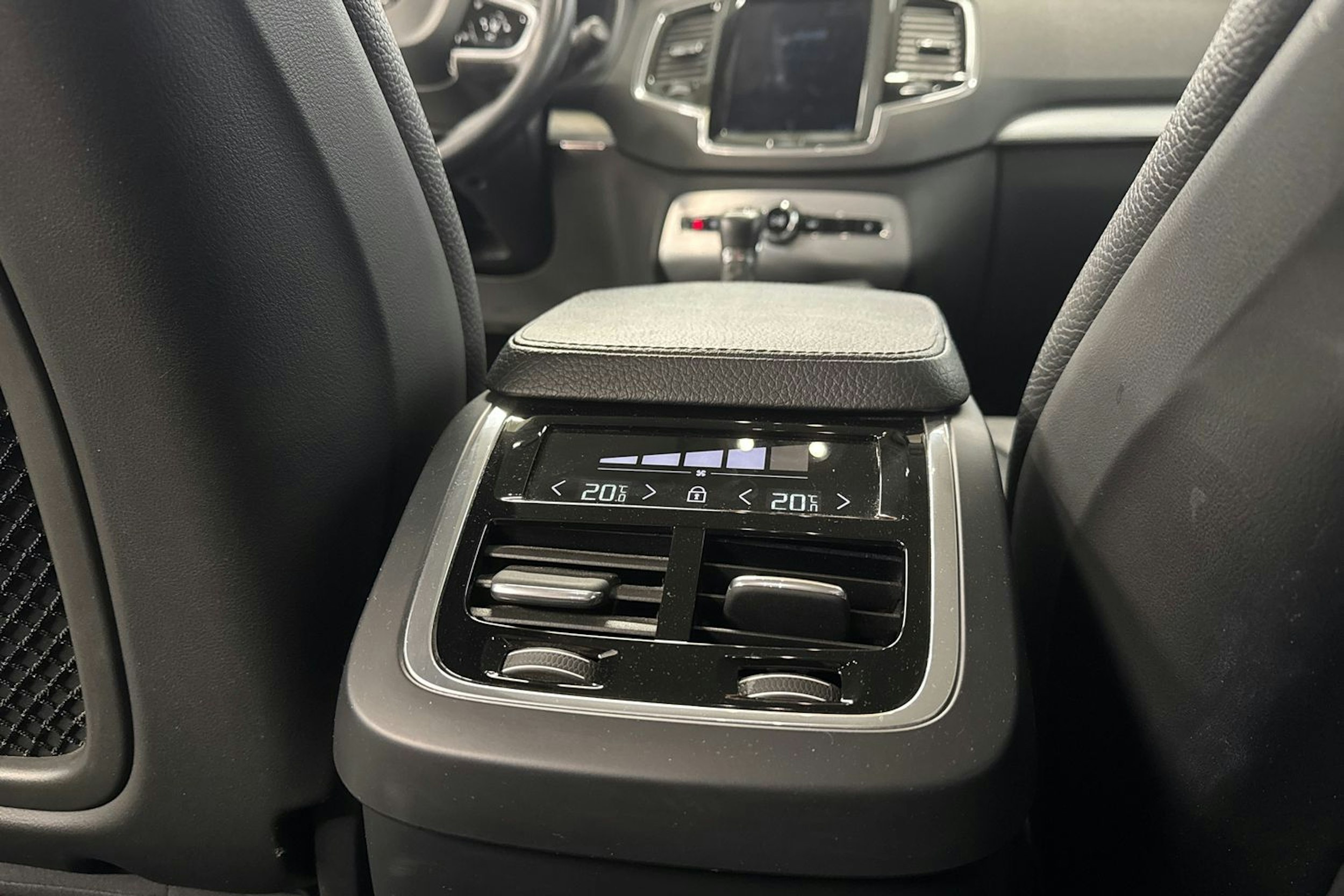 Volvo XC90 2018 kuva 17.