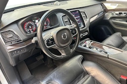 valkoinen Volvo XC90 2018 kuva 7.