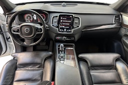 valkoinen Volvo XC90 2018 kuva 9.