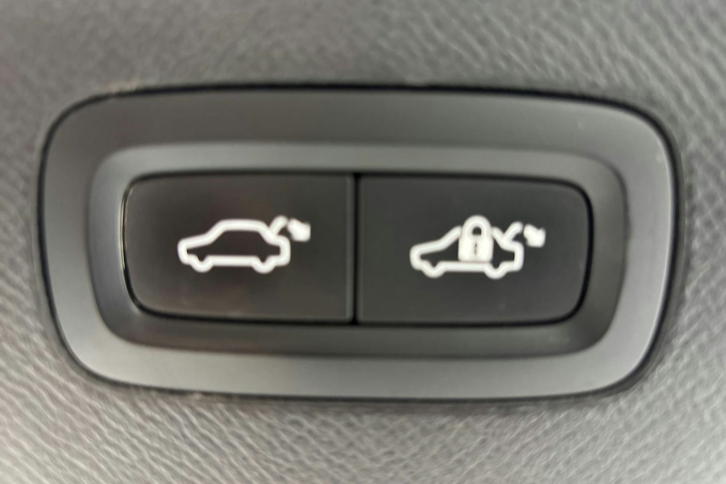valkoinen Volvo XC90 2018 kuva 16.
