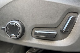 valkoinen Volvo XC90 2018 kuva 21.