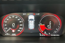 valkoinen Volvo XC90 2018 kuva 22.