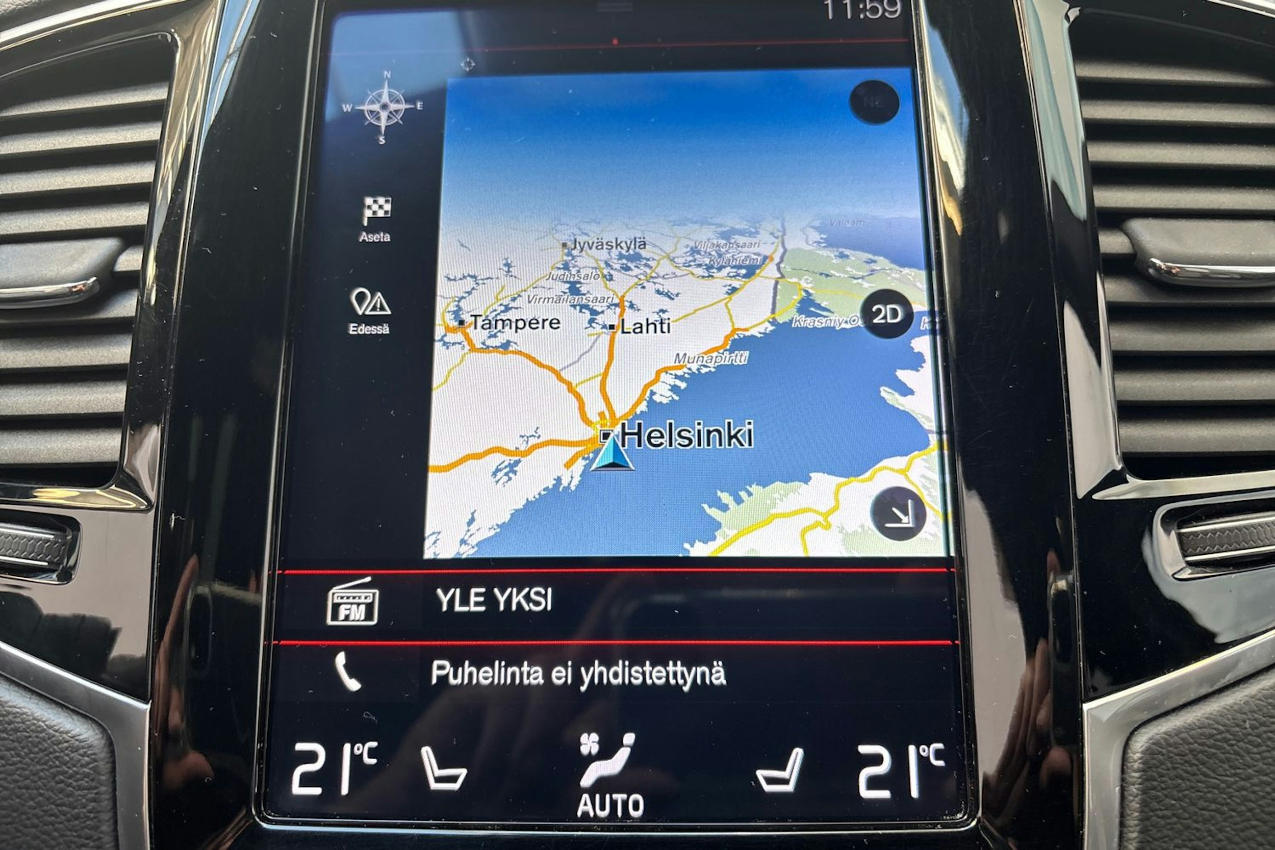 valkoinen Volvo XC90 2018 kuva 23.
