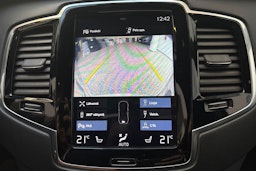 valkoinen Volvo XC90 2018 kuva 28.
