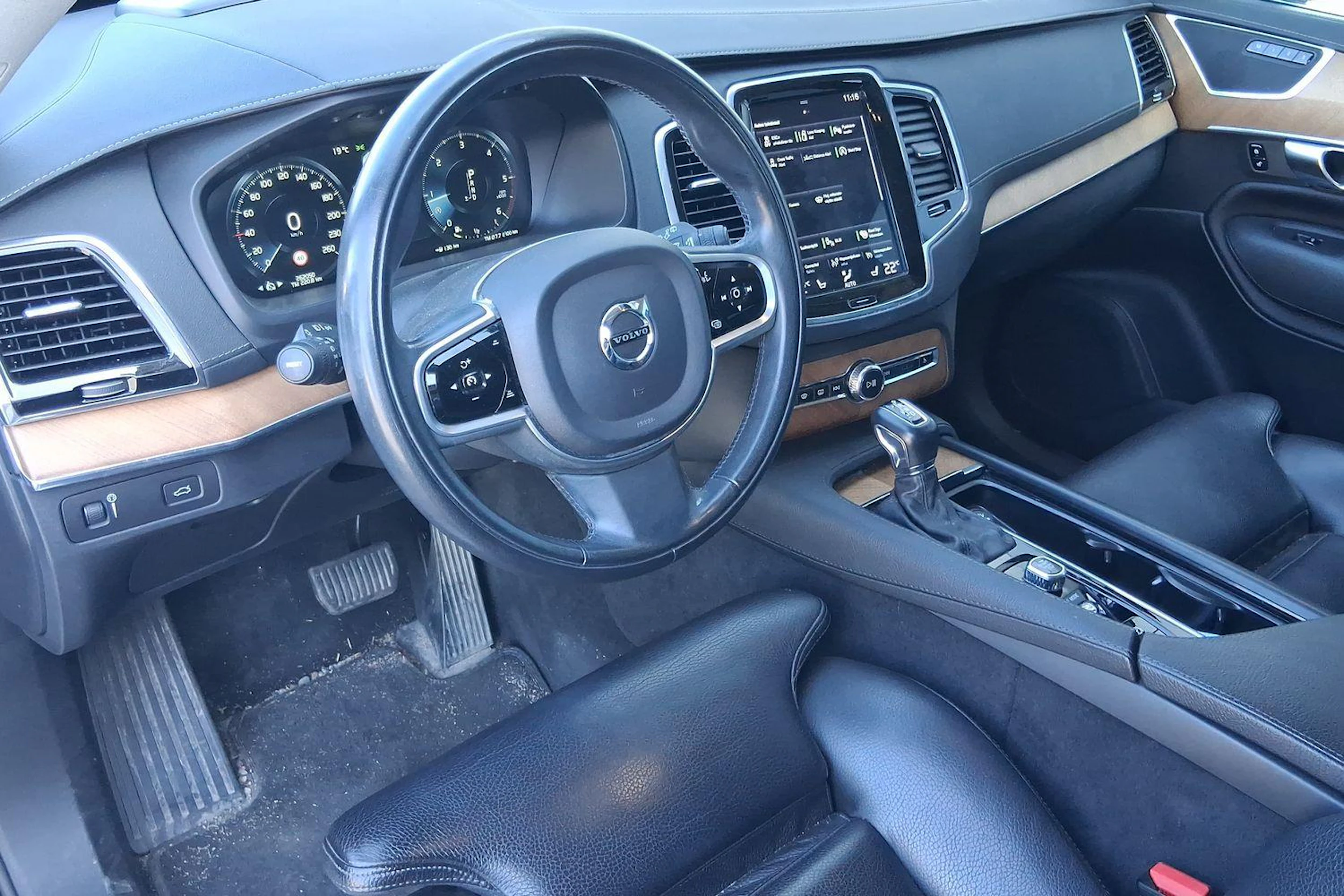 met. harmaa Volvo XC90 2019 kuva 3.