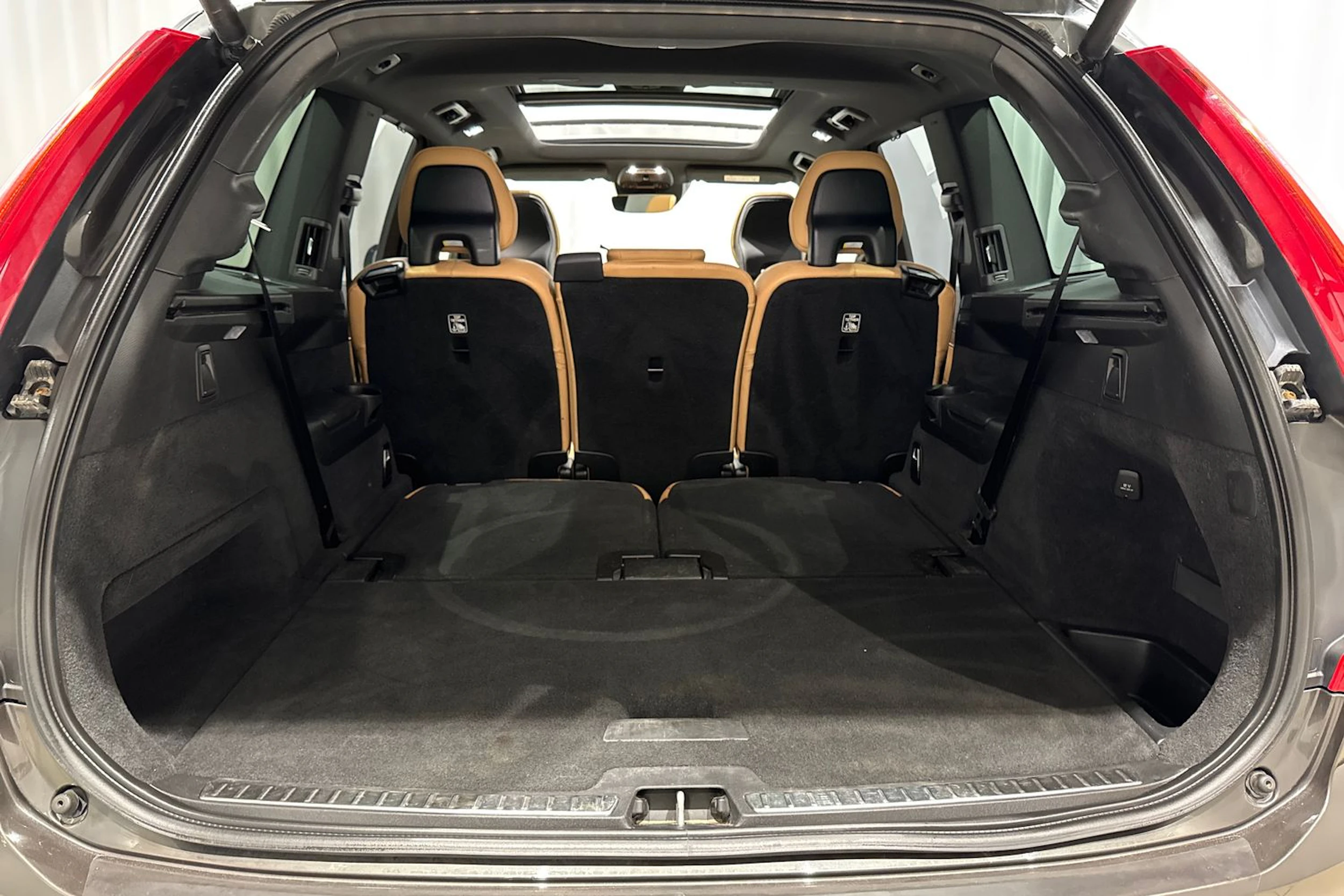 harmaa Volvo XC90 2019 kuva 12.