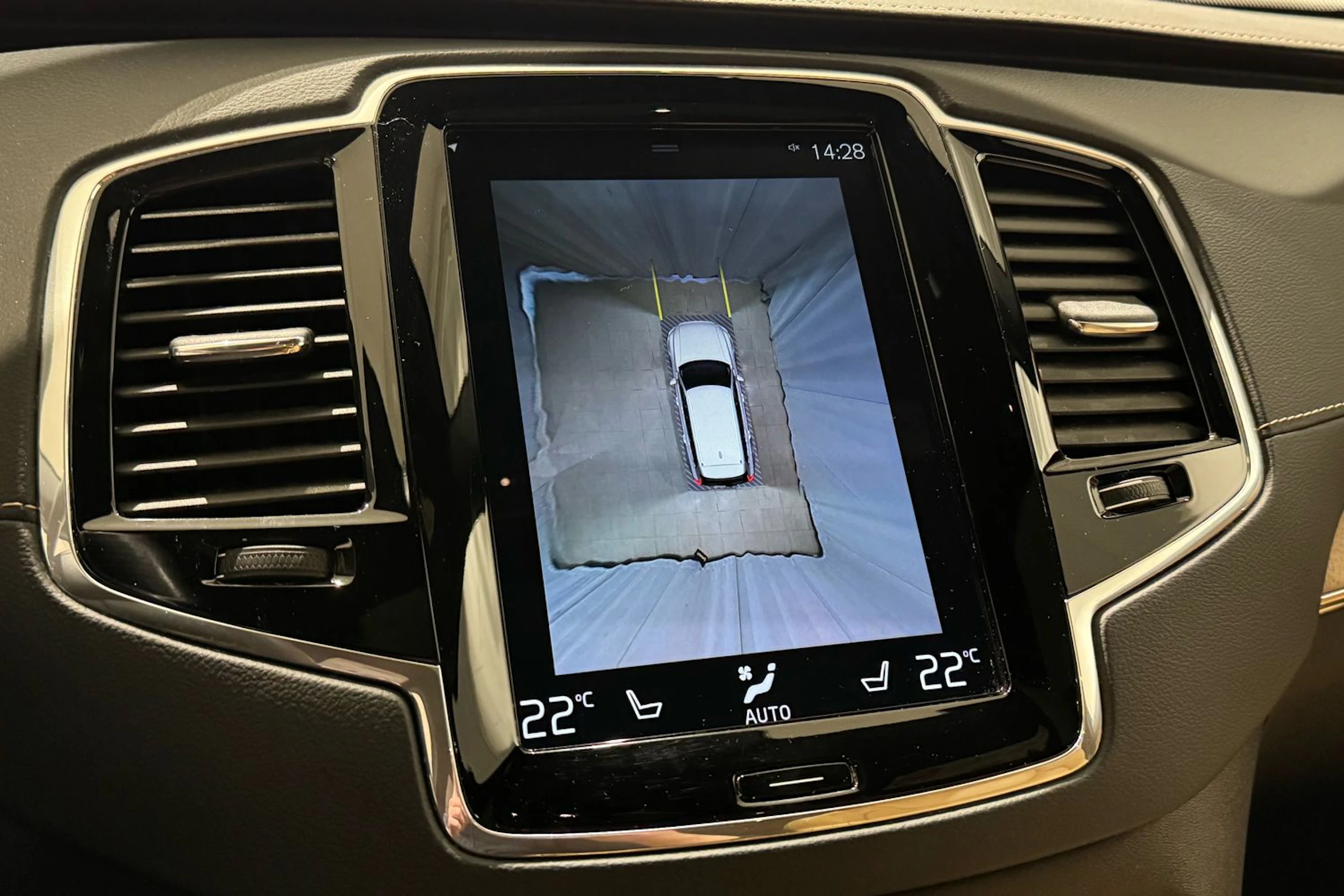 harmaa Volvo XC90 2019 kuva 20.