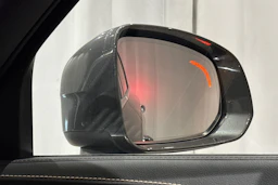 harmaa Volvo XC90 2019 kuva 32.