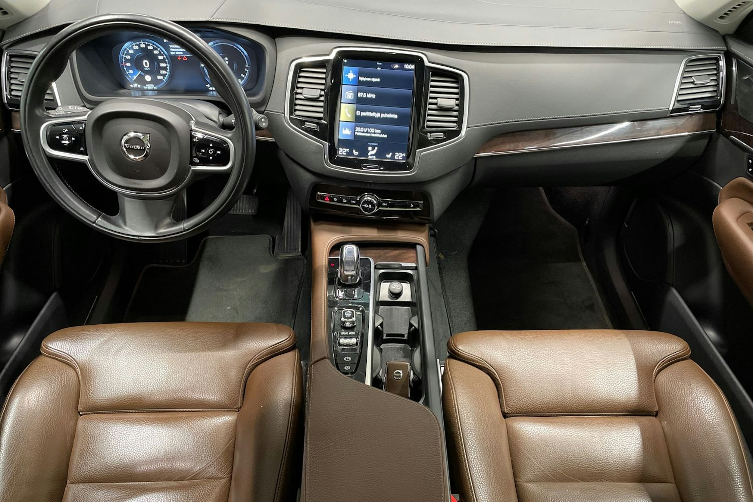valkoinen Volvo XC90 2019 kuva 9.