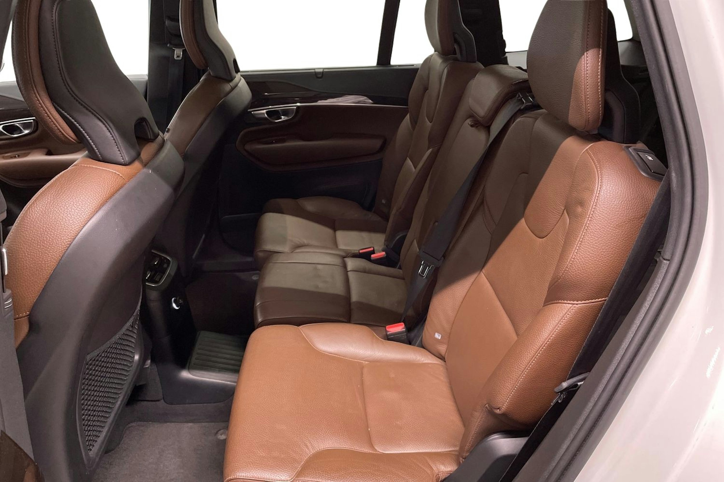 valkoinen Volvo XC90 2019 kuva 10.