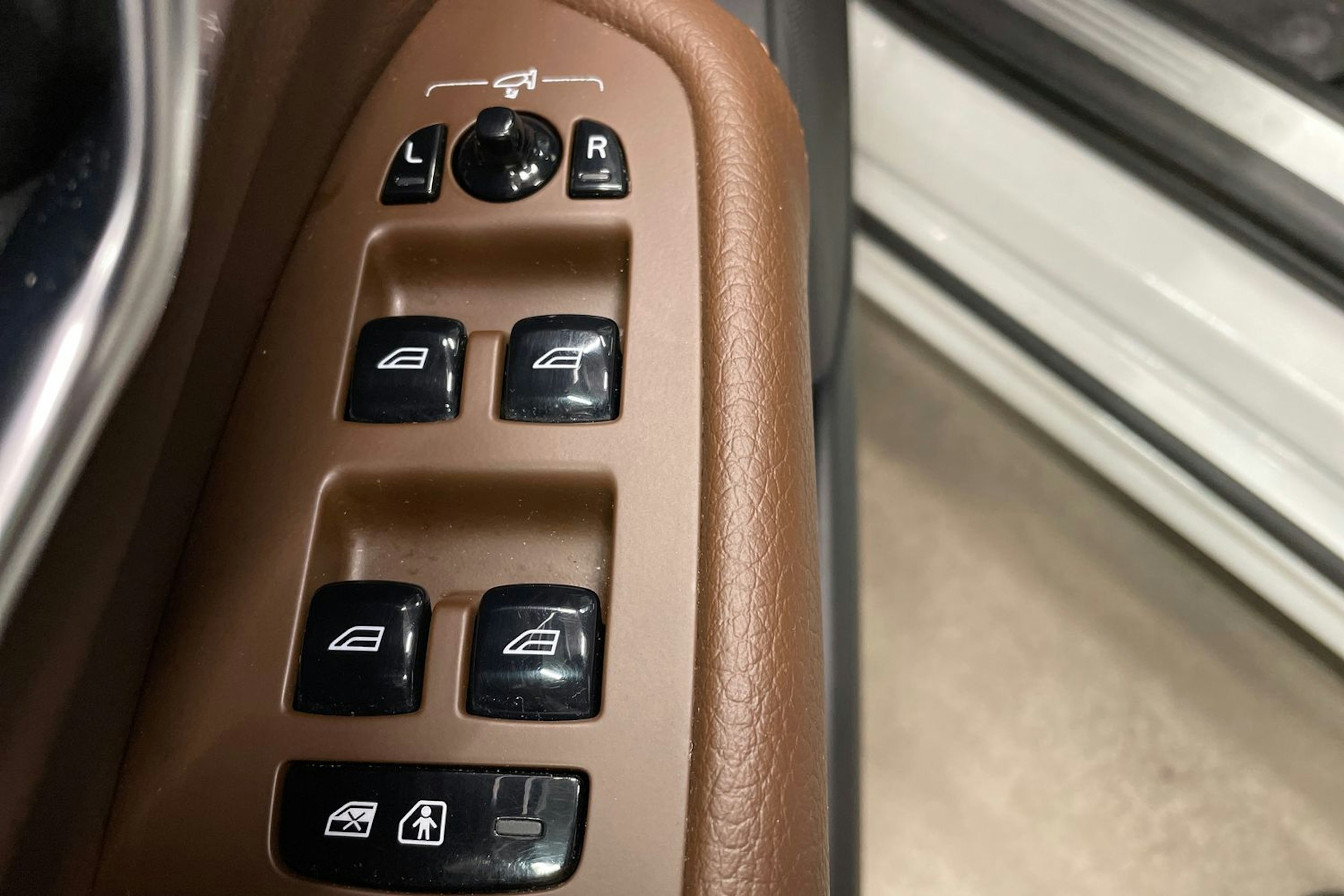 valkoinen Volvo XC90 2019 kuva 20.