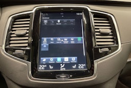 valkoinen Volvo XC90 2019 kuva 24.