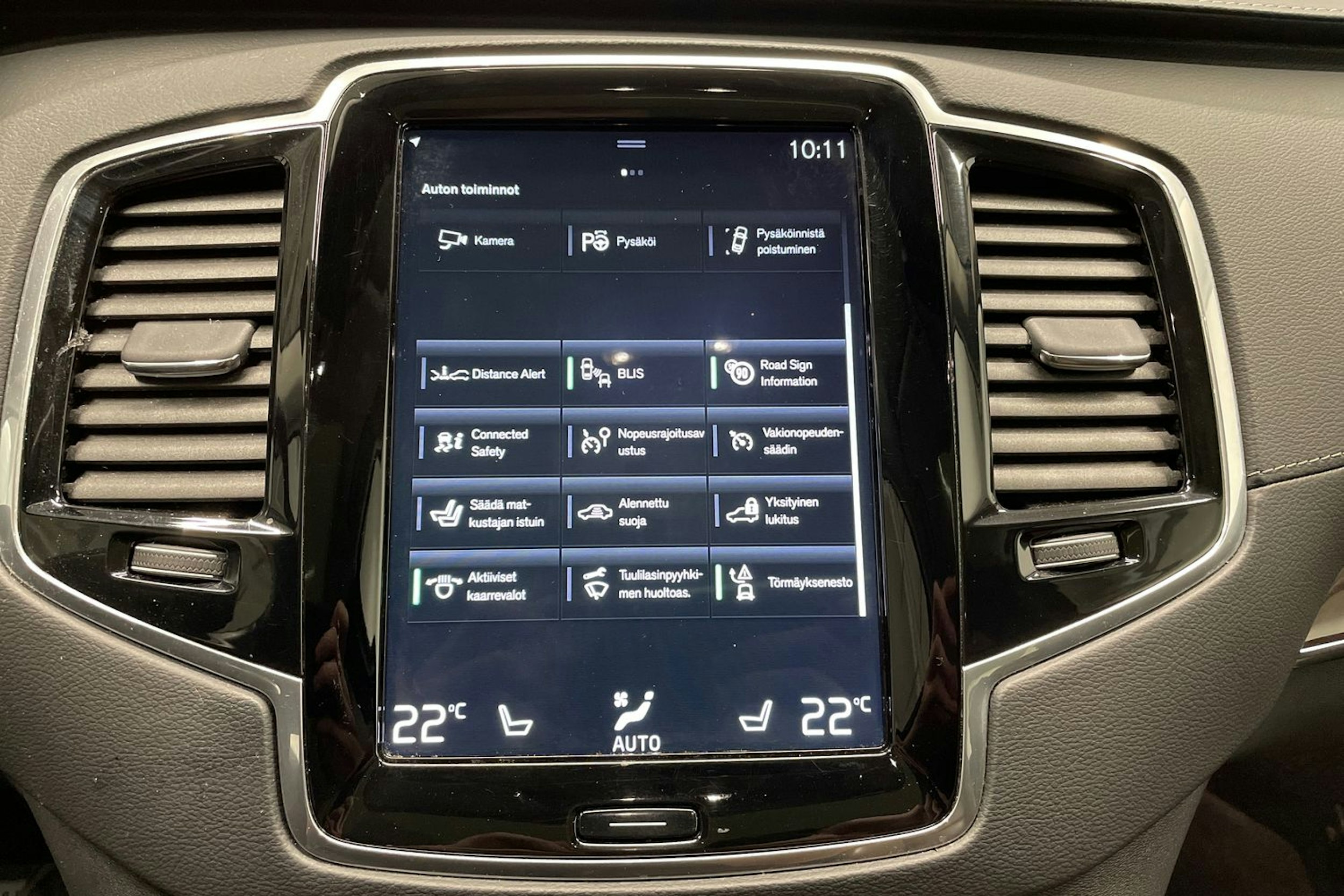 valkoinen Volvo XC90 2019 kuva 26.