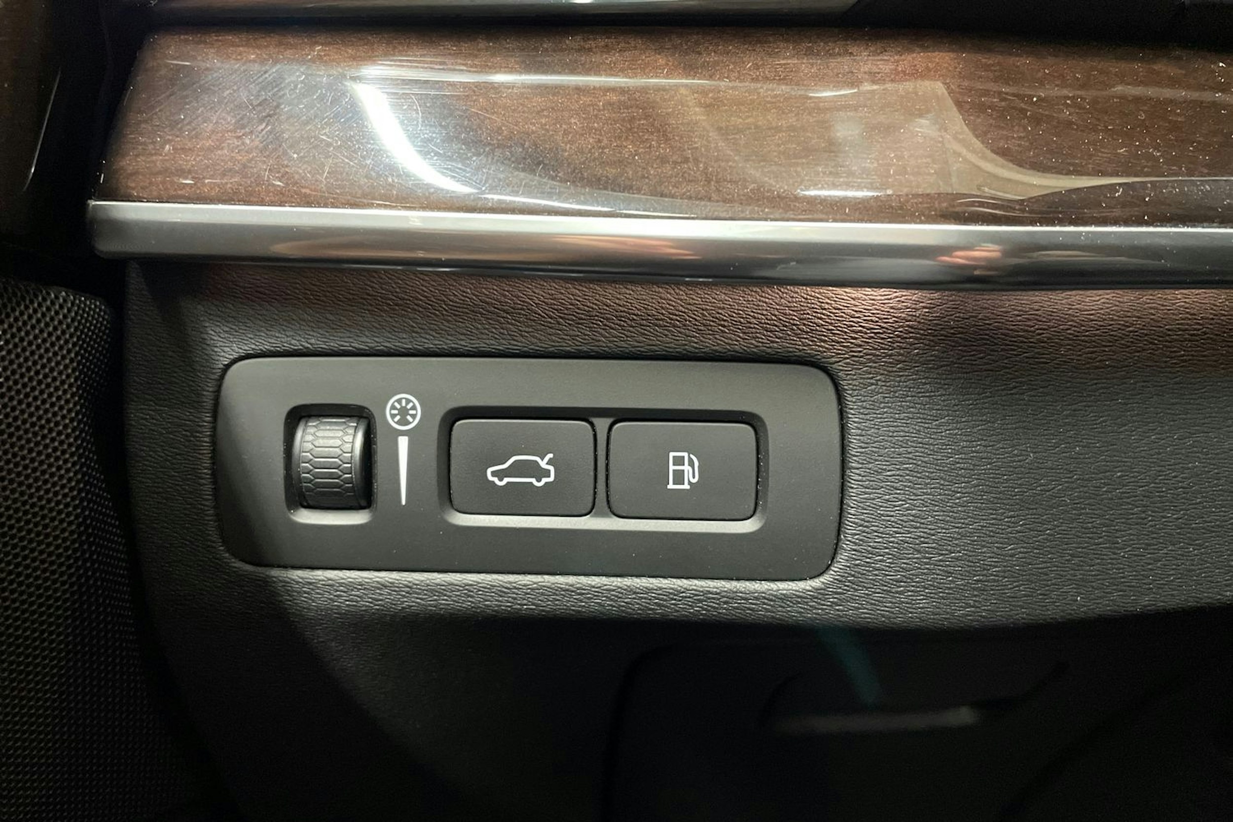 valkoinen Volvo XC90 2019 kuva 29.