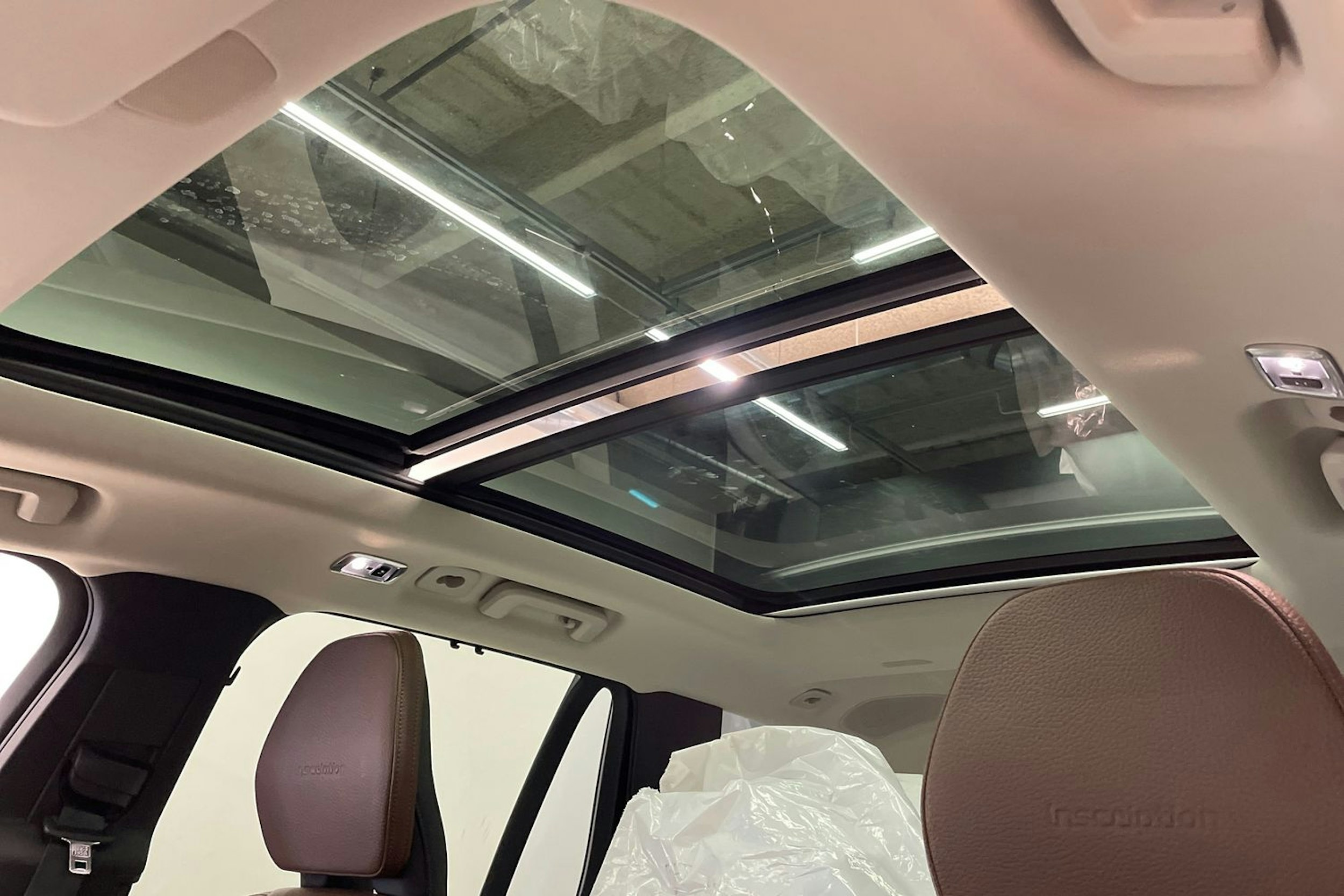 valkoinen Volvo XC90 2019 kuva 36.