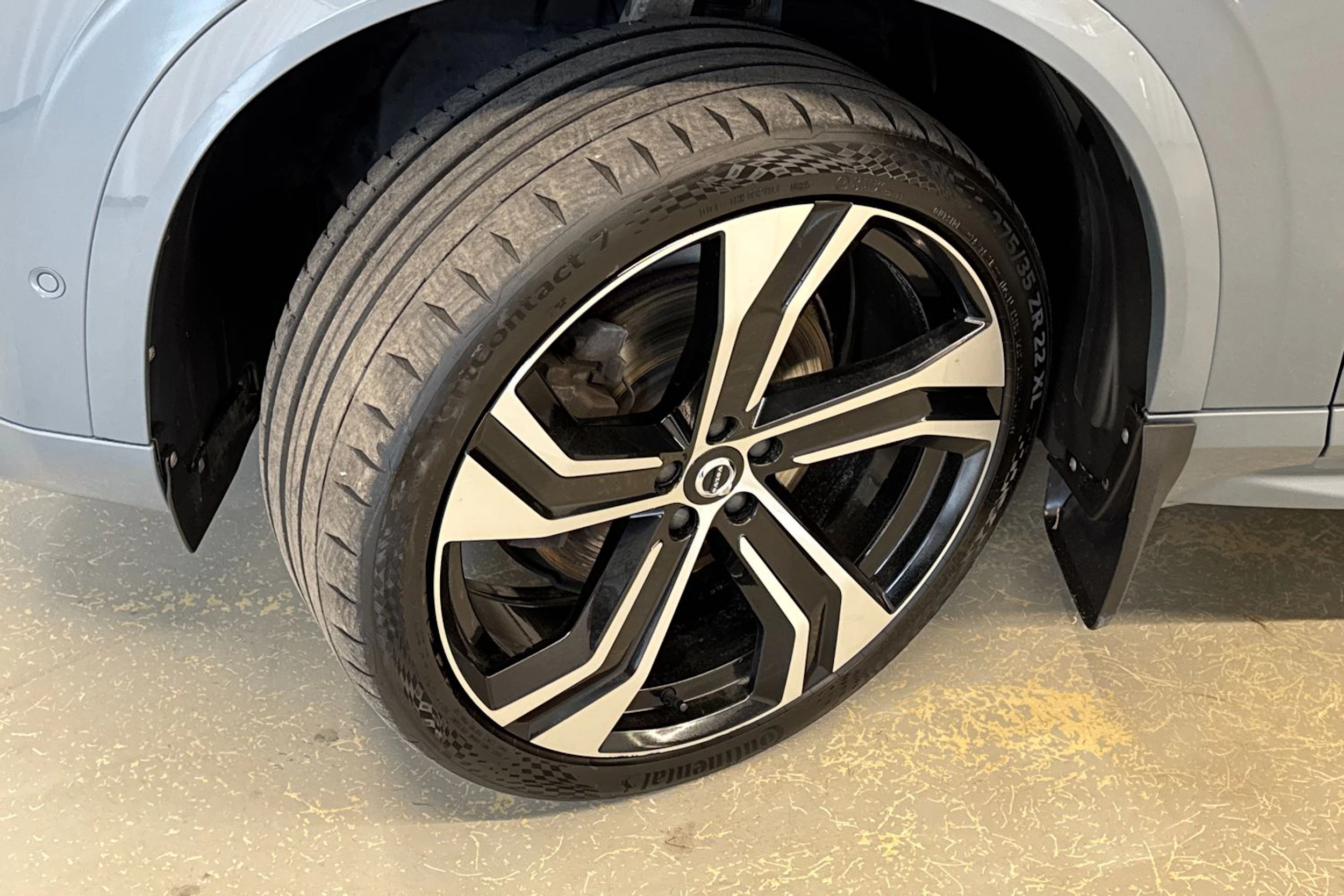 harmaa Volvo XC90 2020 kuva 10.