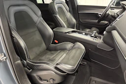 harmaa Volvo XC90 2020 kuva 11.